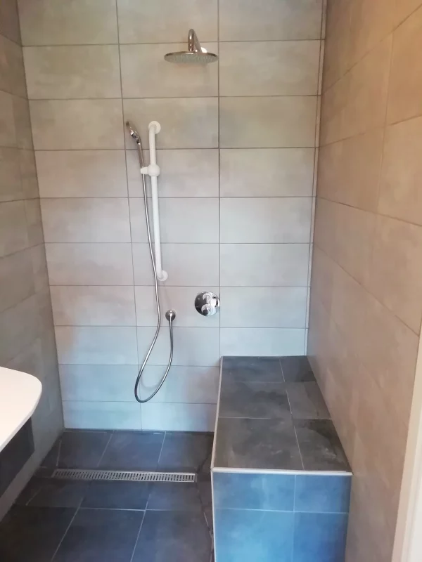 pmr-salle-de-bain-installation-03